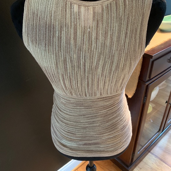 White House Black Market top - Picture 3 of 5